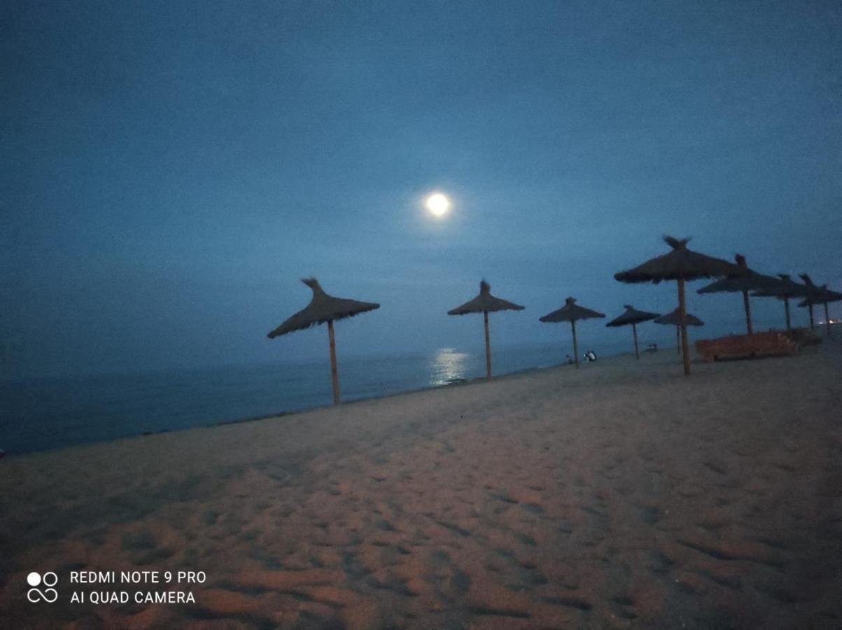Appartement De Vacances - Splendide Vue Sur Mer, Parking Prive Le Barcares Bagian luar foto