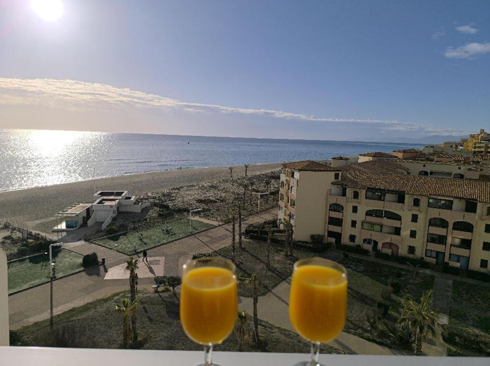 Appartement De Vacances - Splendide Vue Sur Mer, Parking Prive Le Barcares Bagian luar foto
